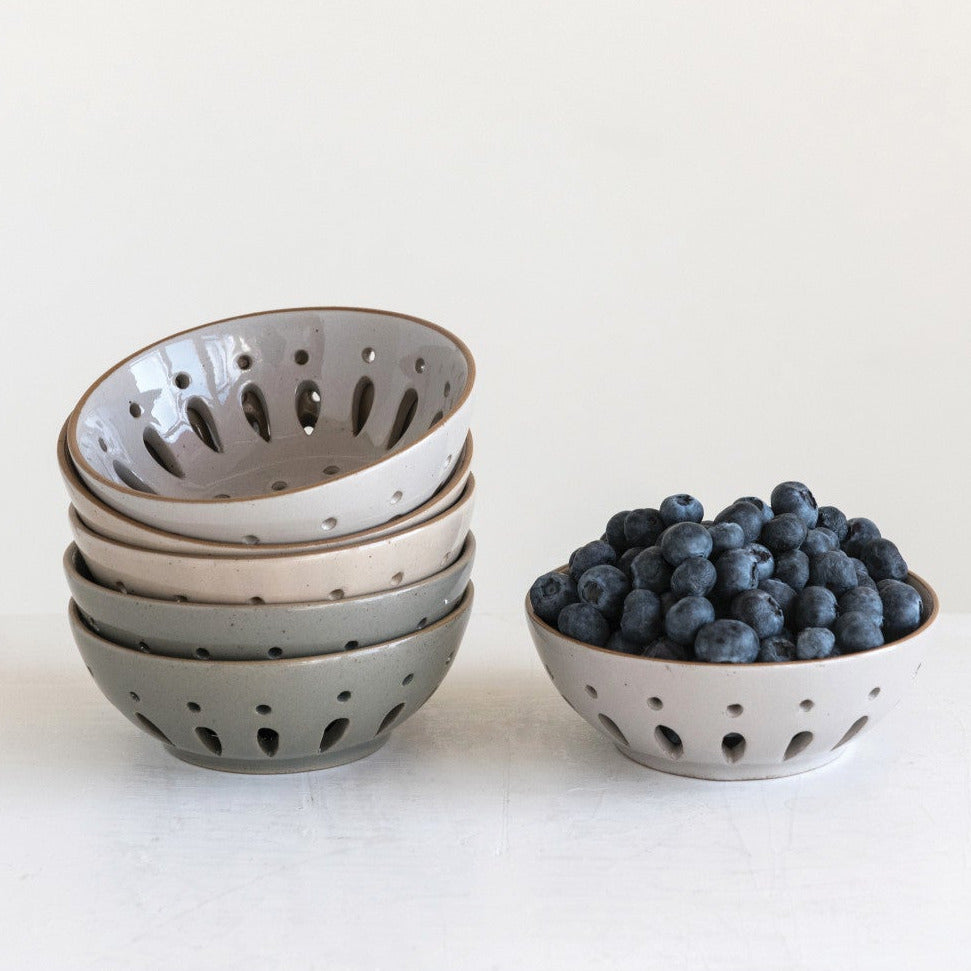 Cottage Stoneware Berry Bowl