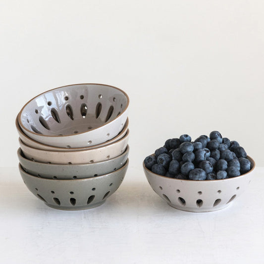 Cottage Stoneware Berry Bowl