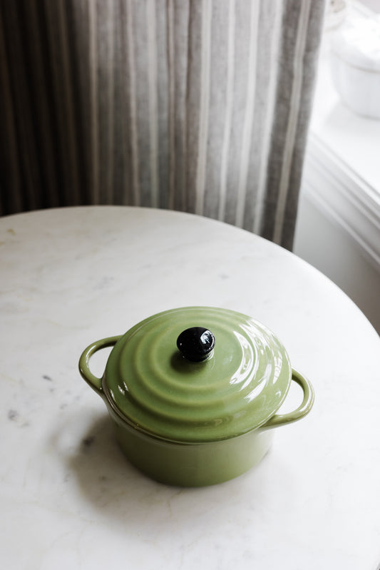 Stoneware Mini Lided Baker