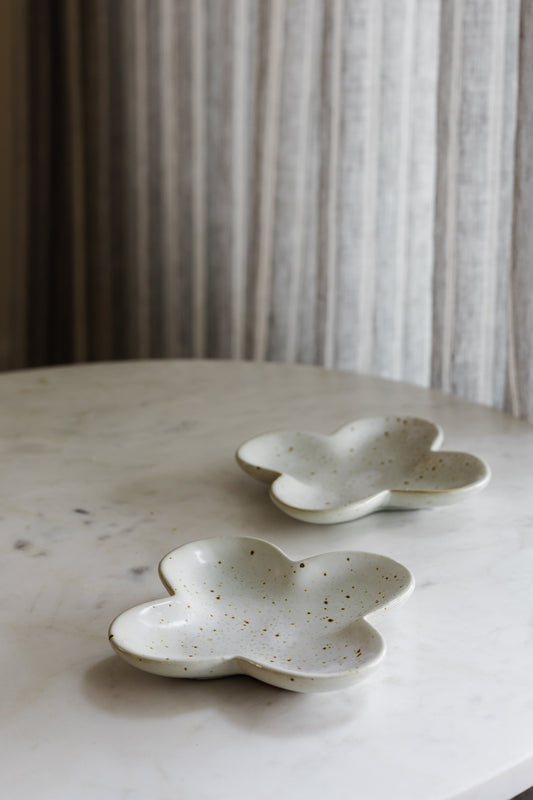 Stoneware Clover Dish