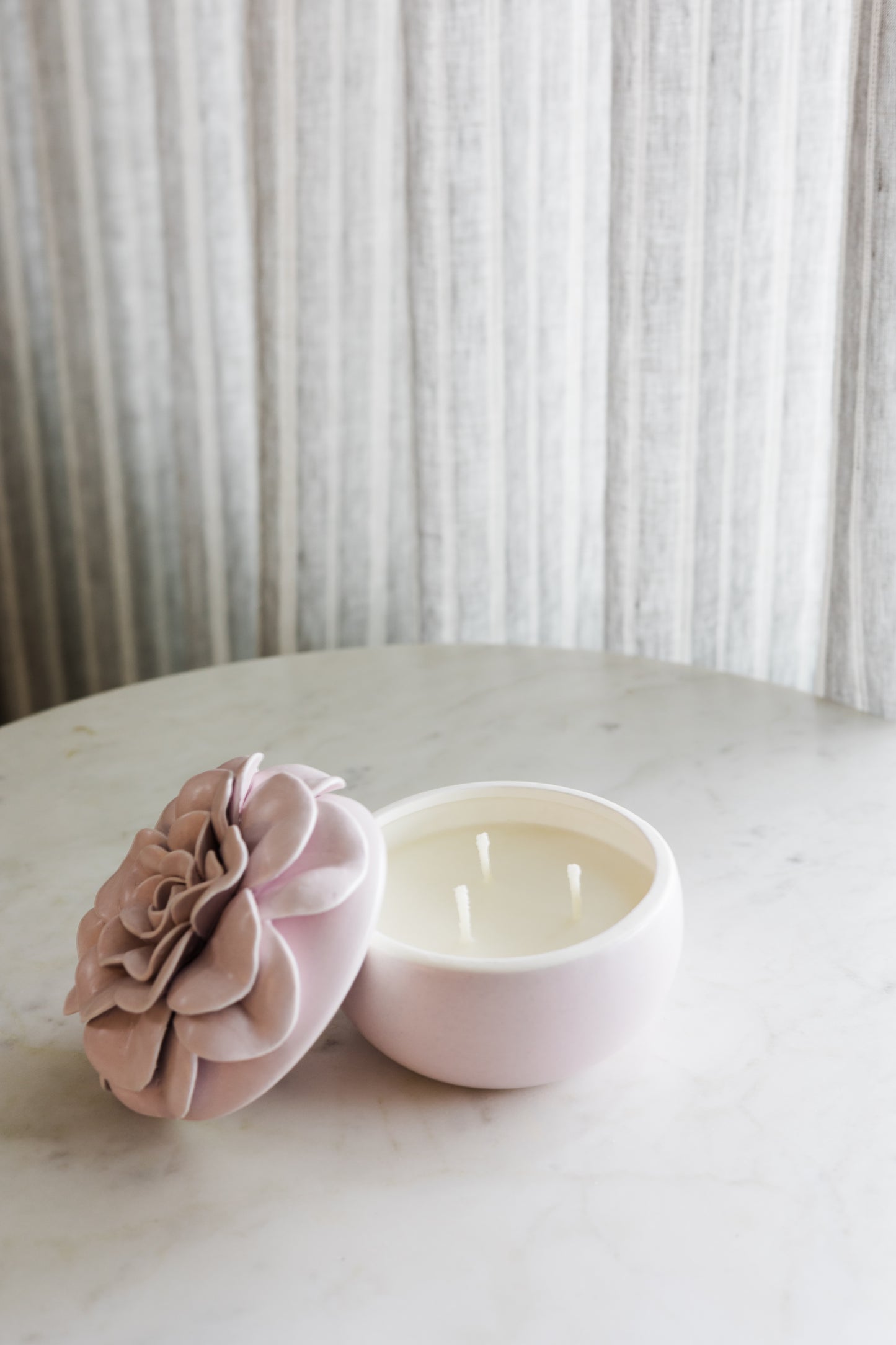 Lavender La La Ceramic Flower Candle